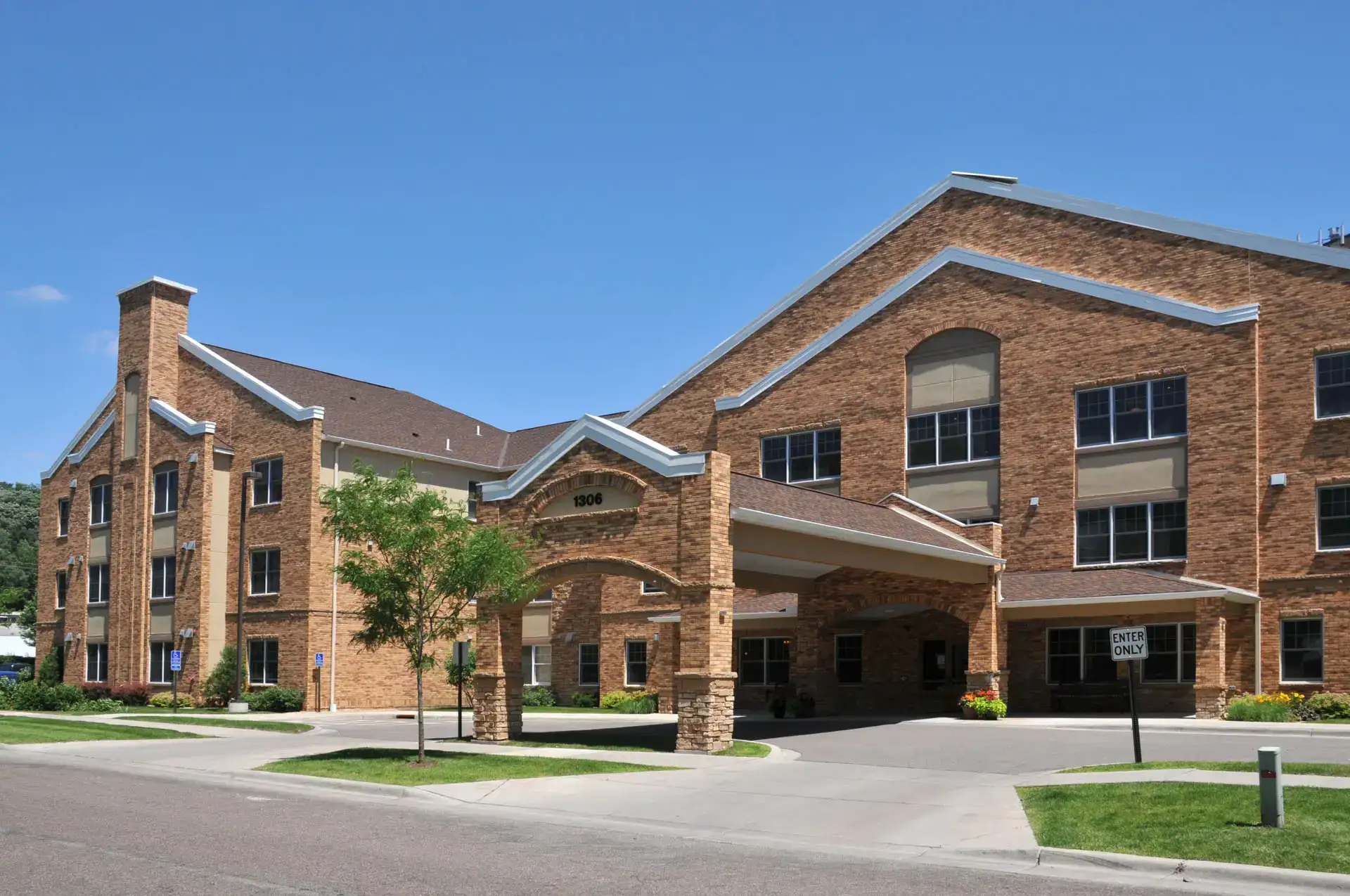 The Alton Memory Care - Assisted Living in St. Paul, MN photo 2