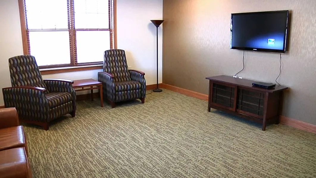 Share there Ideas with each other by sitting this place at Alton